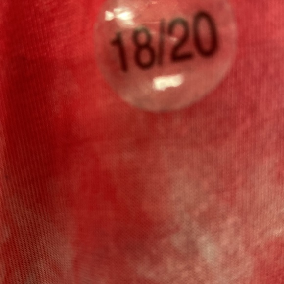 Avenue long sleeve tie-dye swing top in a size 18/20 - Picture 4 of 5